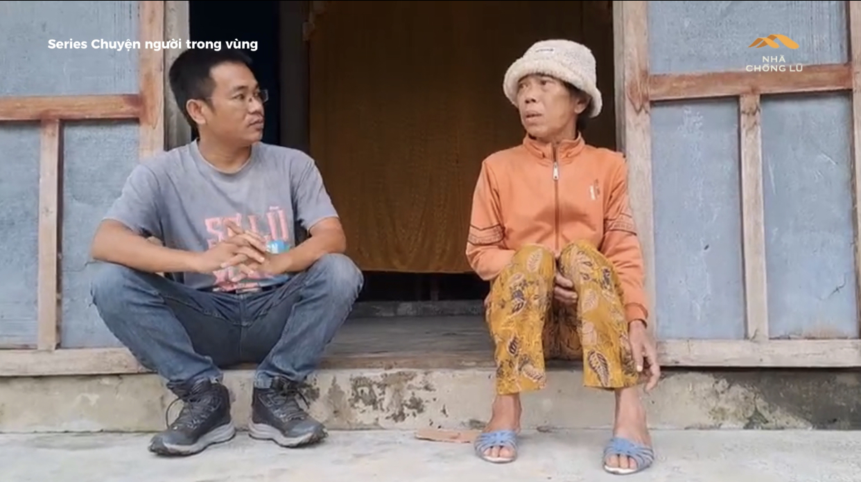 ho co lai song chung voi lu.jpg